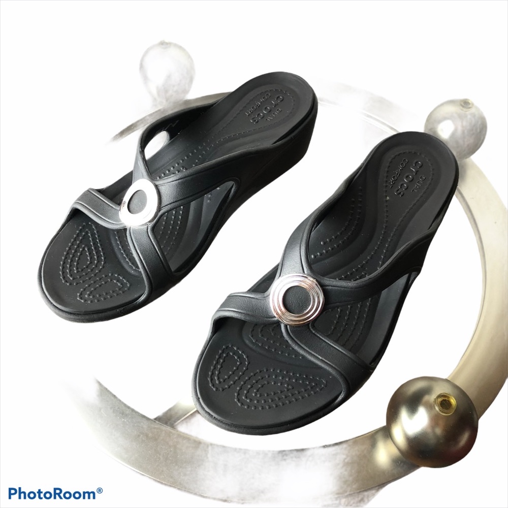 Crocs Woman Sandals Size 7